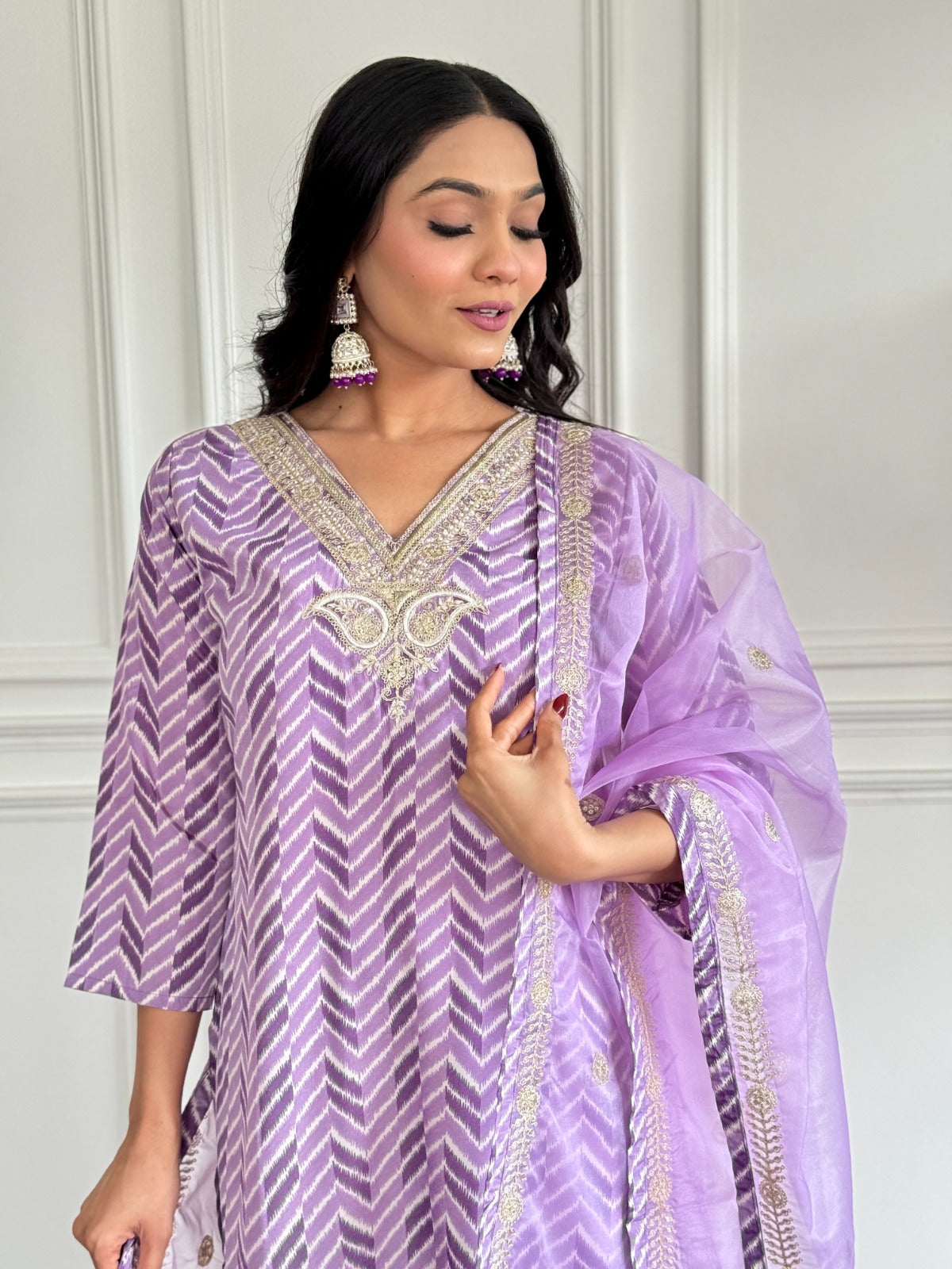 VRUTIKA MAGNIFICENT ELEGANCE WITH A CAPTIVATING GLOW KURTA SET