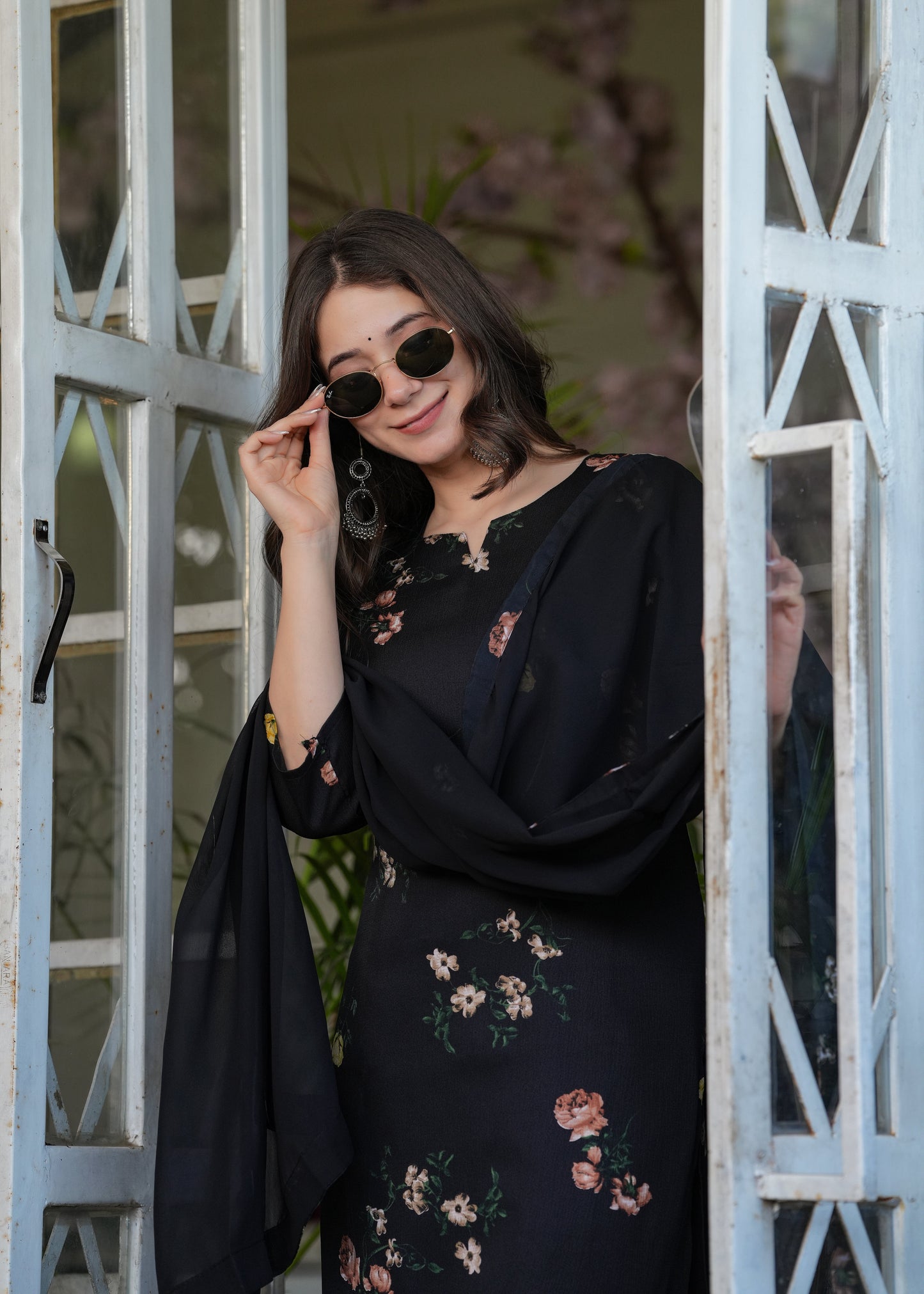 BOLD BLACK LUXE KURTA SET