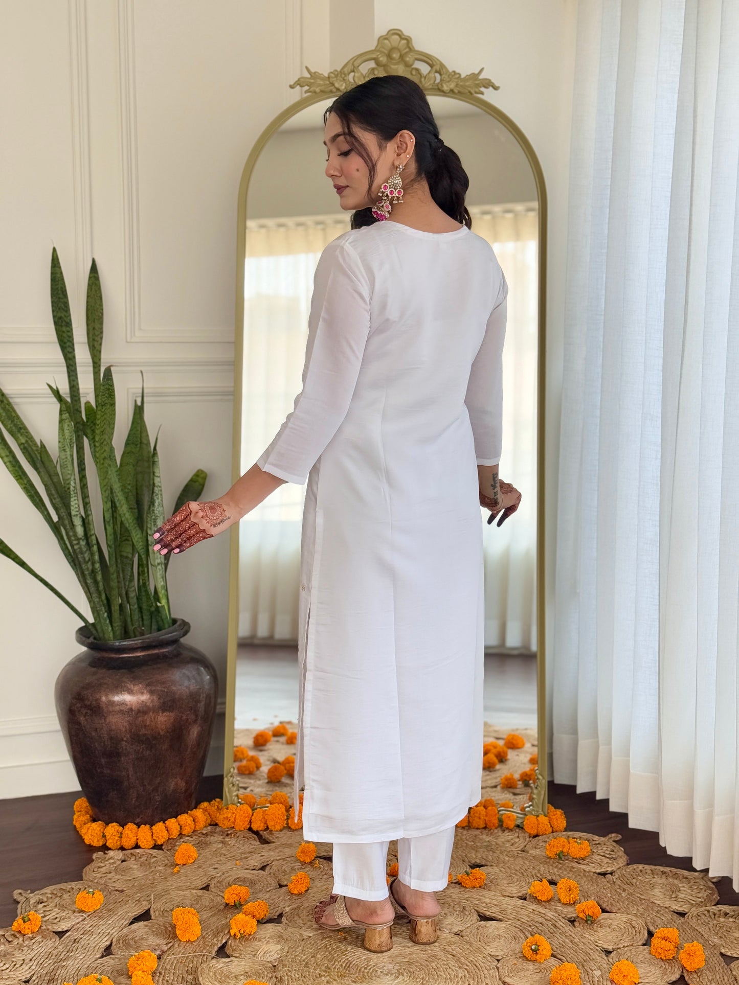 WHITE BSY VISCOSE EMBROIDERED KURTA PANT DUPATTA SET