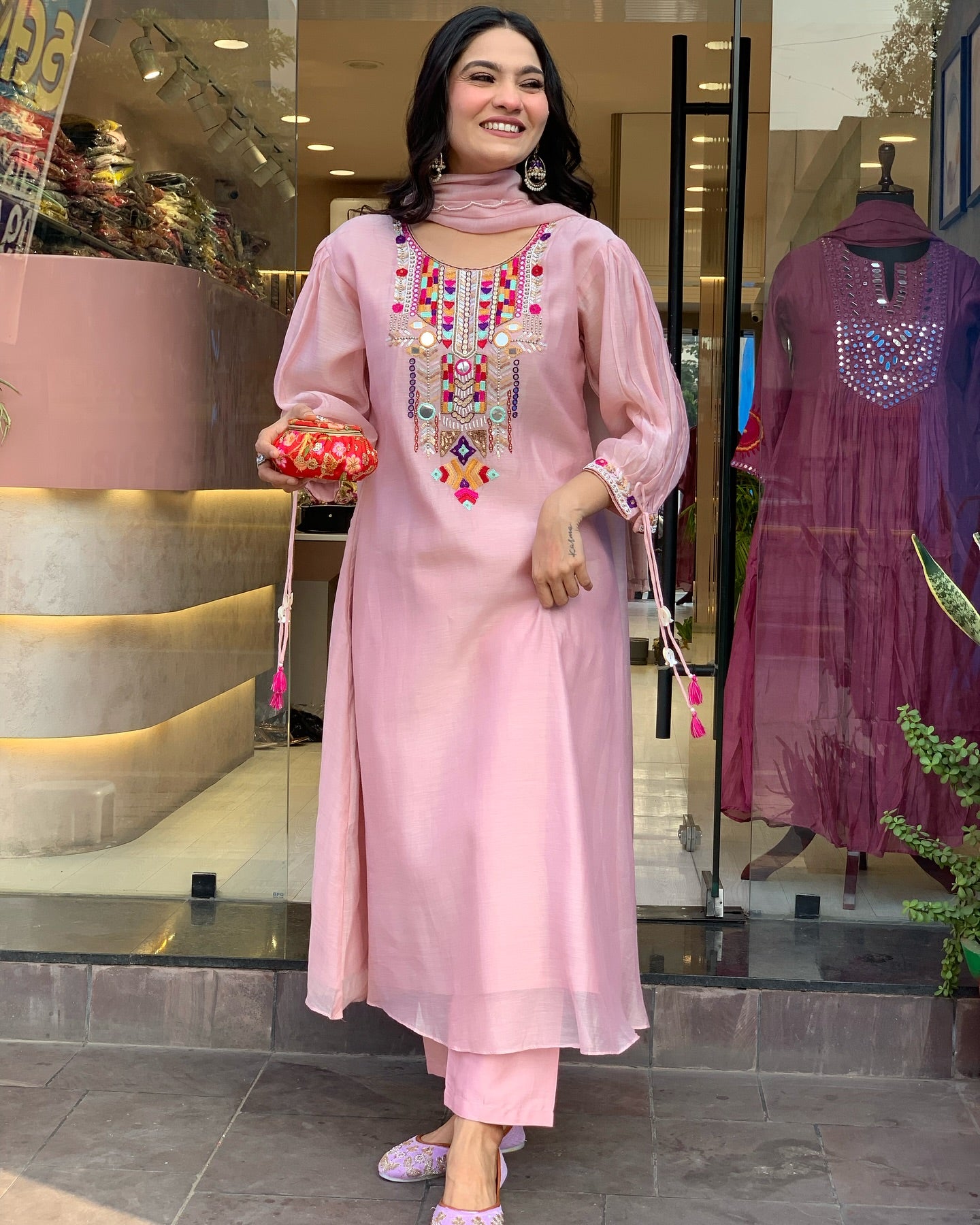 YAMINI PINK FULL-LENGTH KURTA SET WITH PANT & DUPATTA