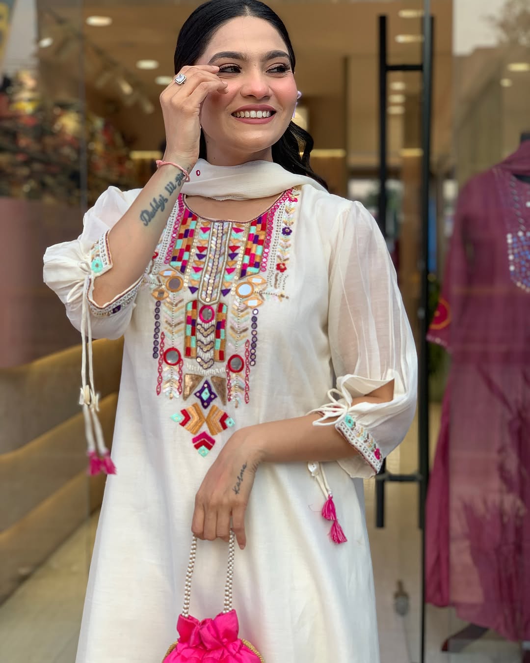 YAMINI WHITE COTTON KURTA SET WITH COMFORTABLE FIT