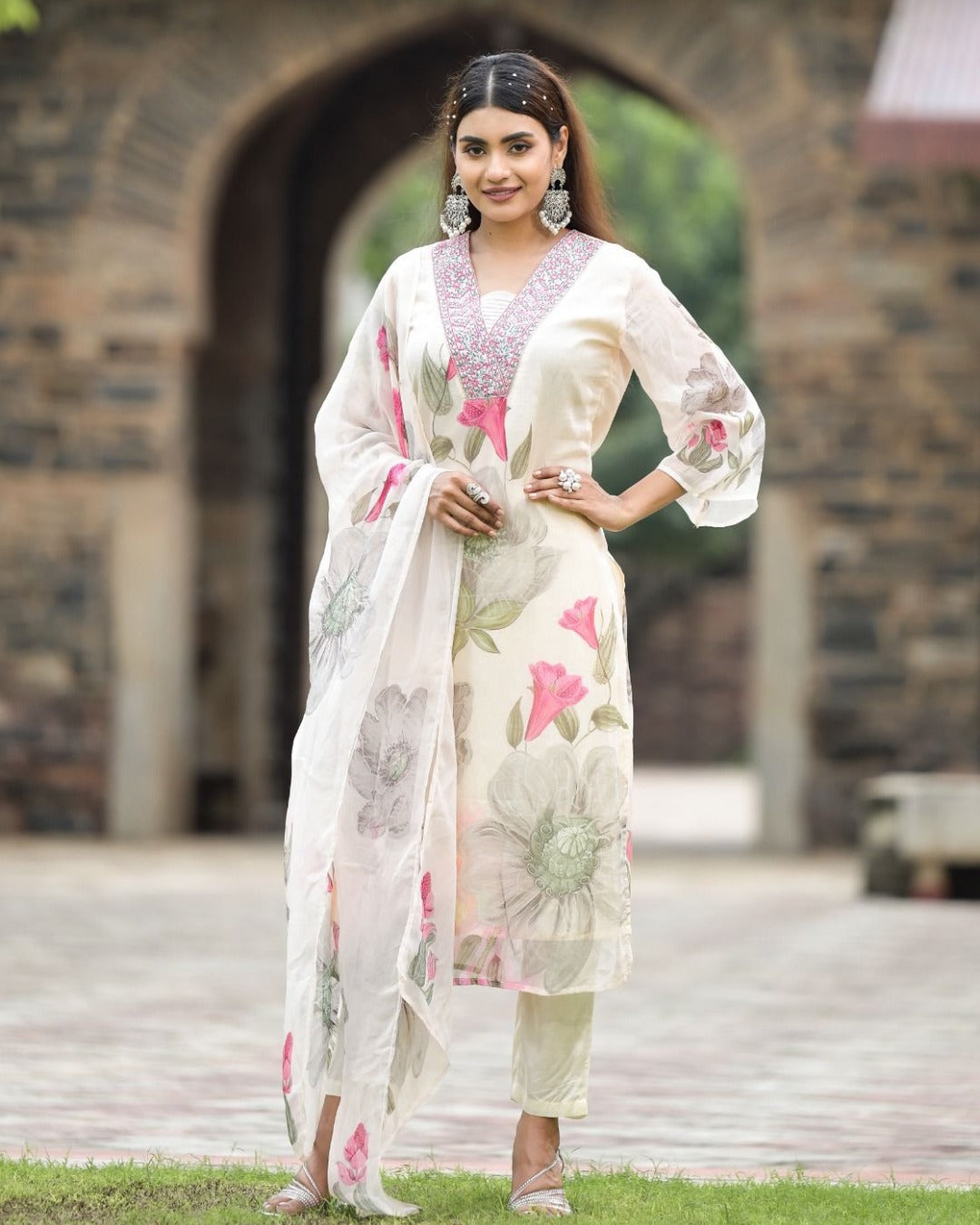 SONIKA WHITE ELEGANT SUMMER DRESS