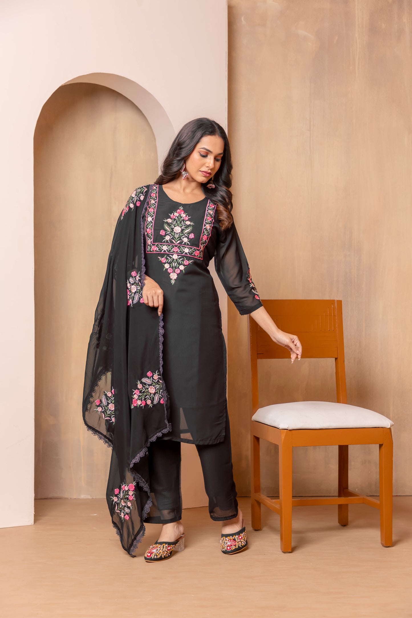 SHUCHI BLACK SLEEK LITTLE BLACK DRESS