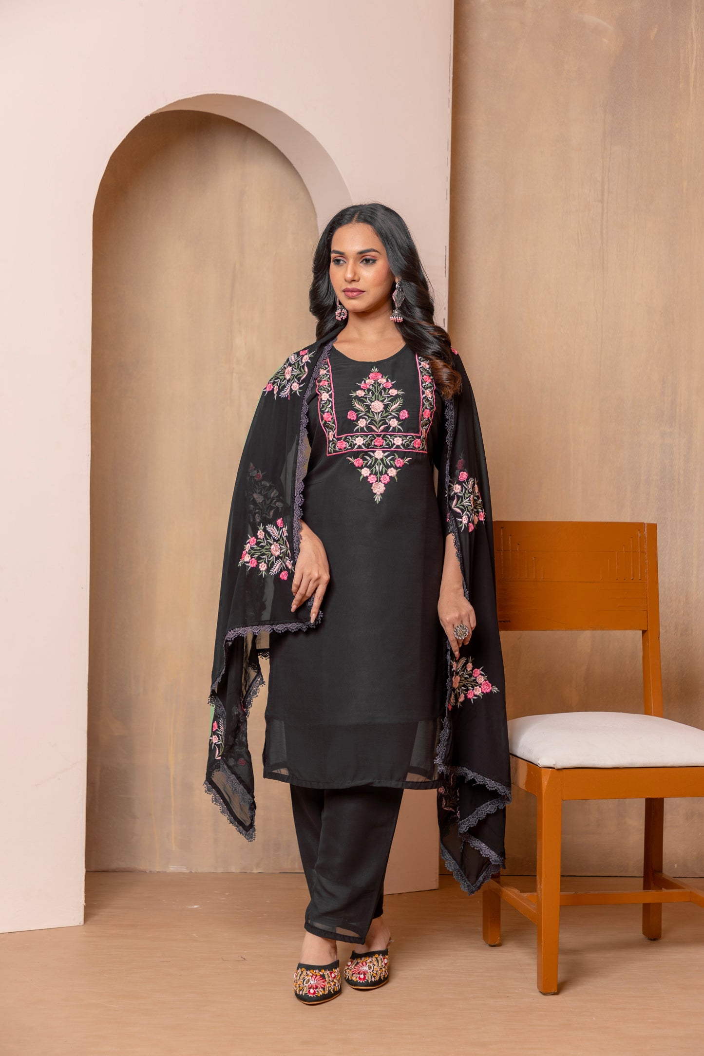 SHUCHI BLACK SLEEK LITTLE BLACK DRESS