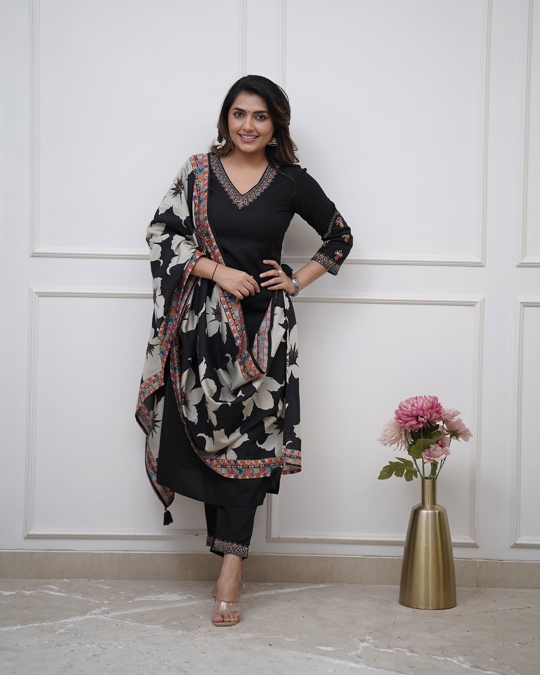 BLACK BERRY FLORAL ELEGANCE SUIT SET