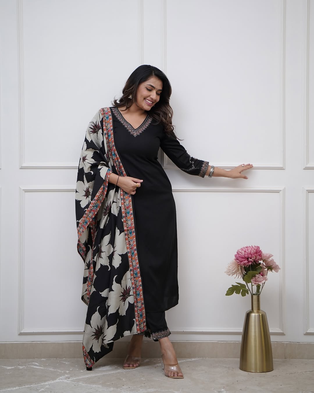 BLACK BERRY FLORAL ELEGANCE SUIT SET