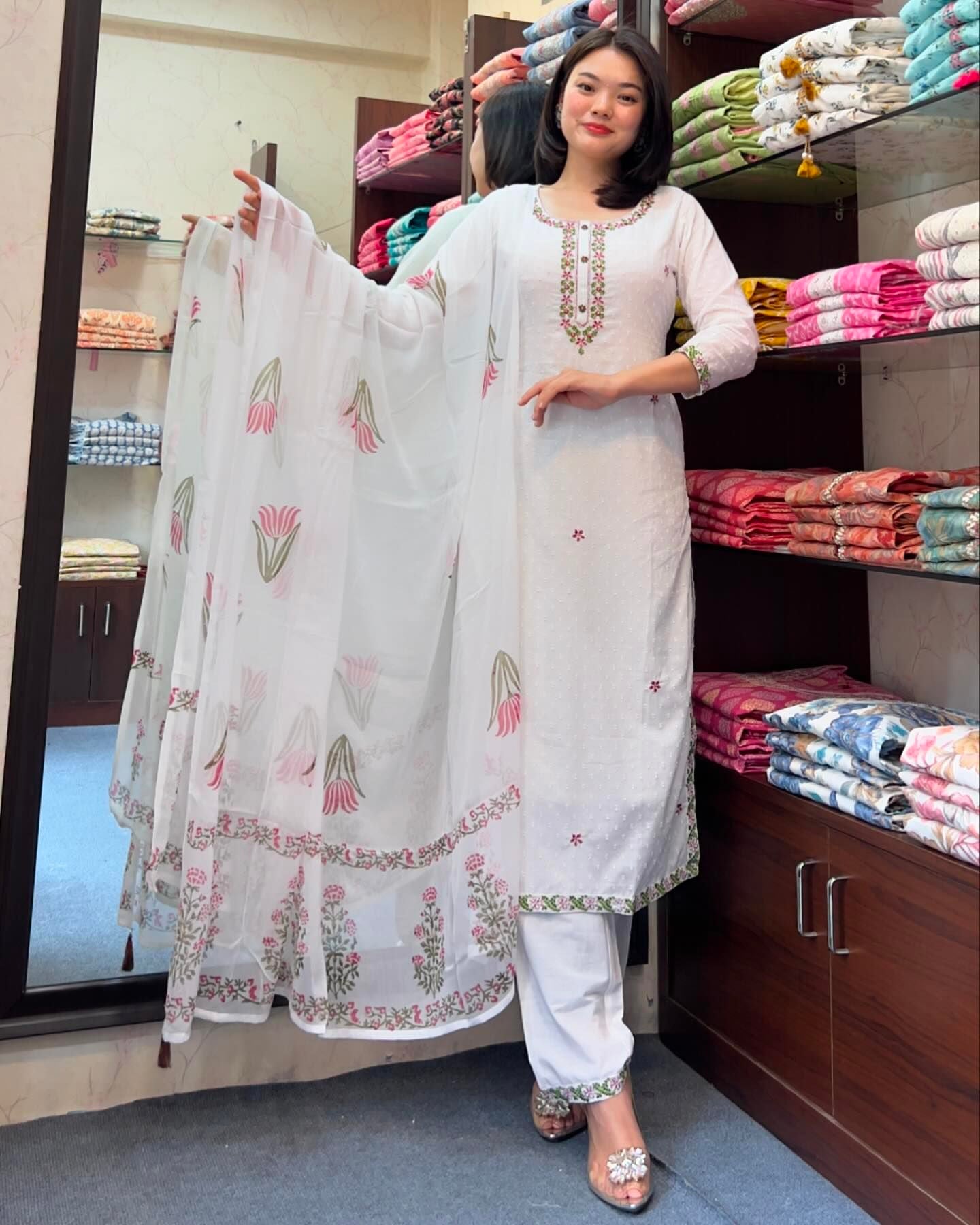 MIA WHITE FLORAL EMBROIDERED COTTON SUIT SET