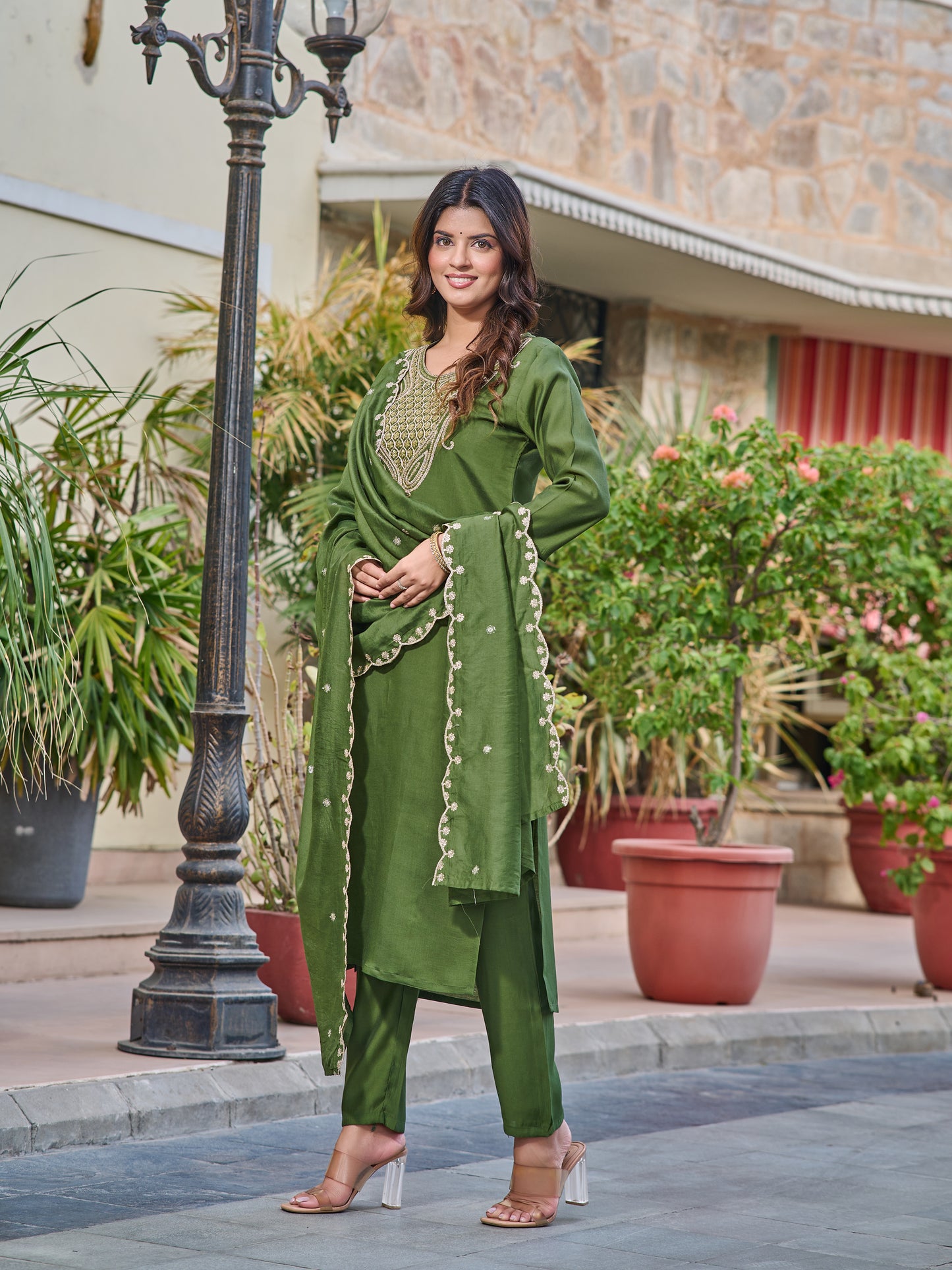 MAHENDI KURTA SET WITH RELAXED FIT FOR DAILY WEAR