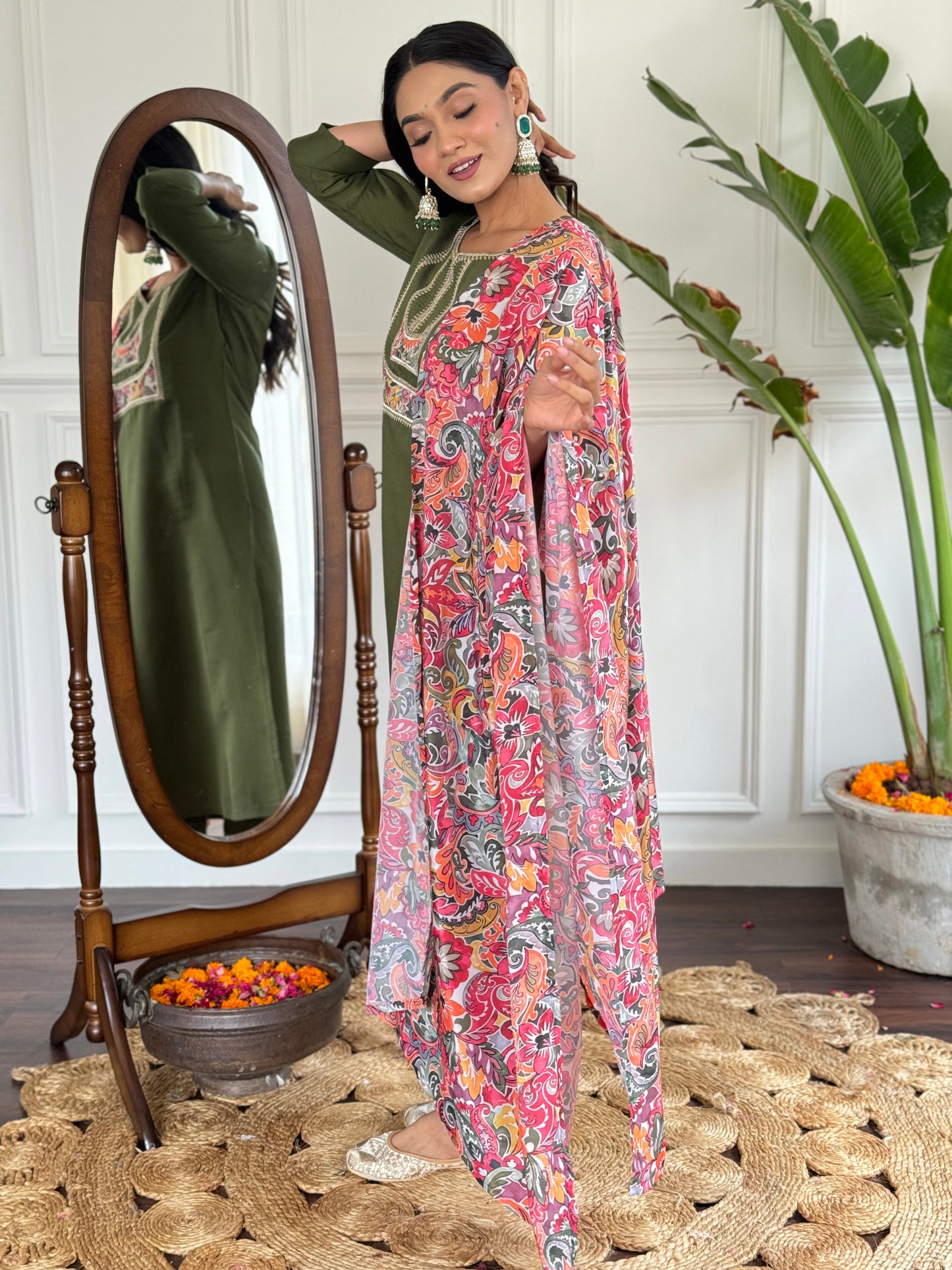 MEHNDI GREEN REGULAR KURTA PANT SET