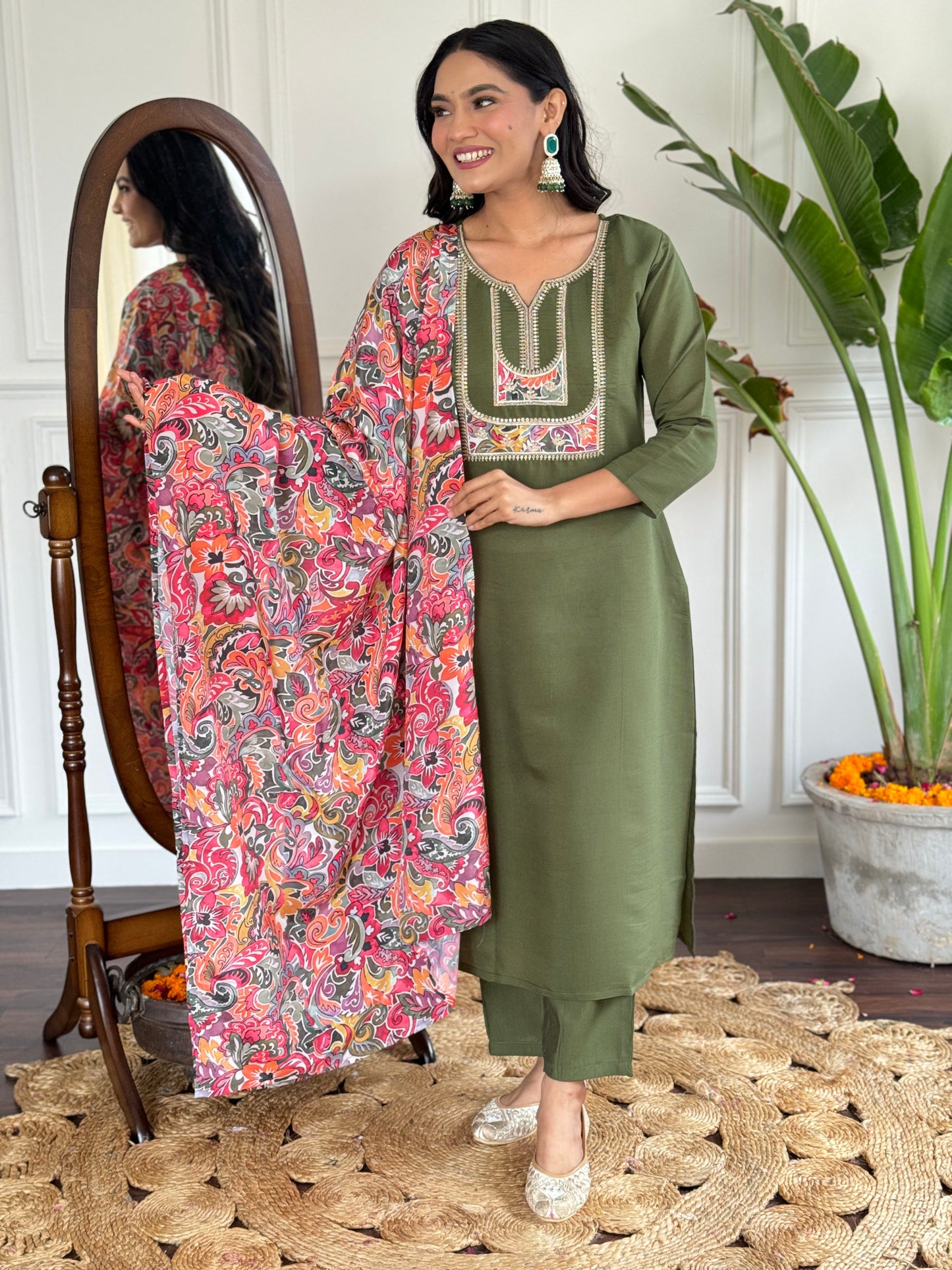 MEHNDI GREEN REGULAR KURTA PANT SET