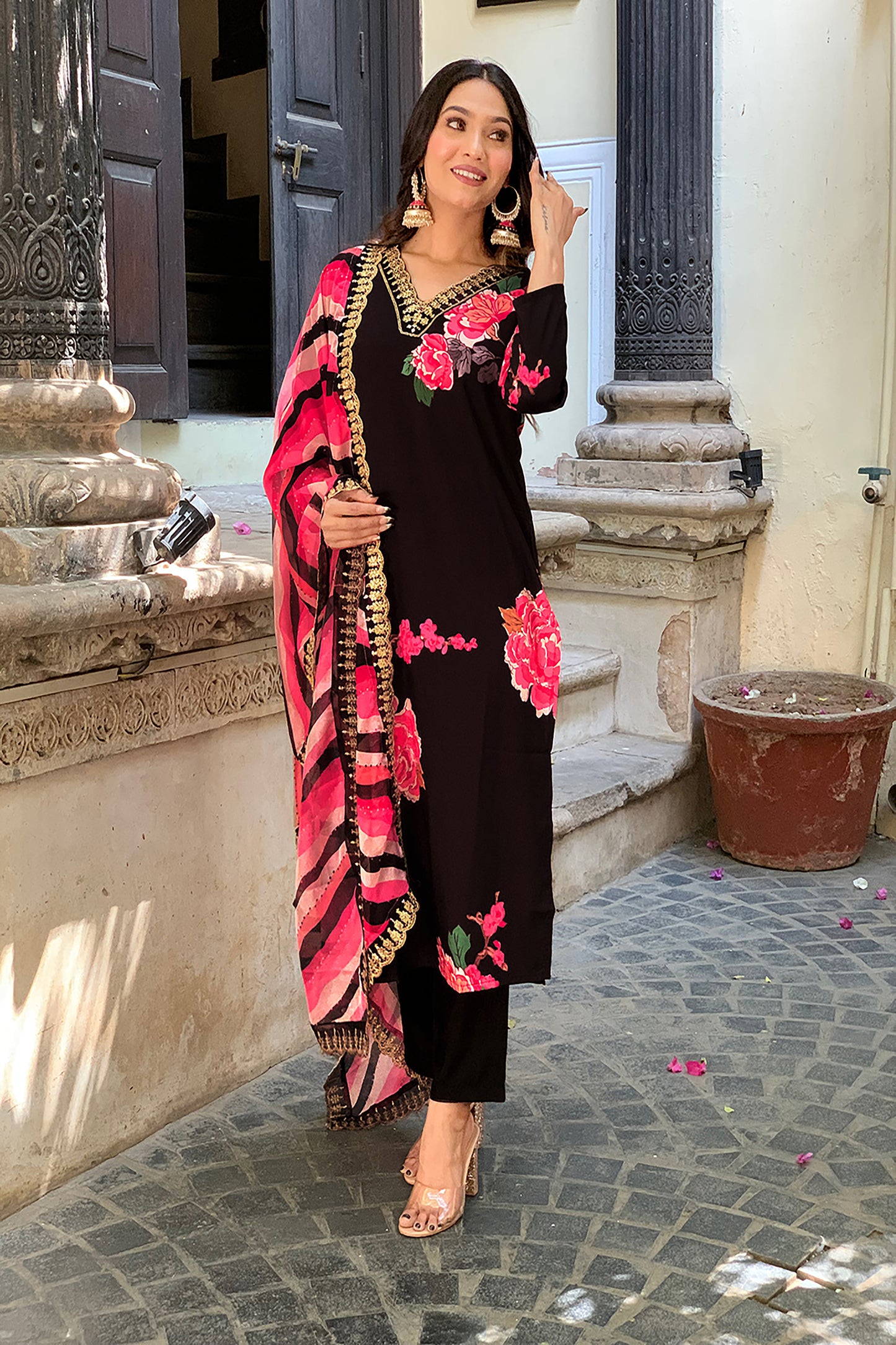 BLACK WITH PINK FLOWER PRINTED KURTI WITH PANT