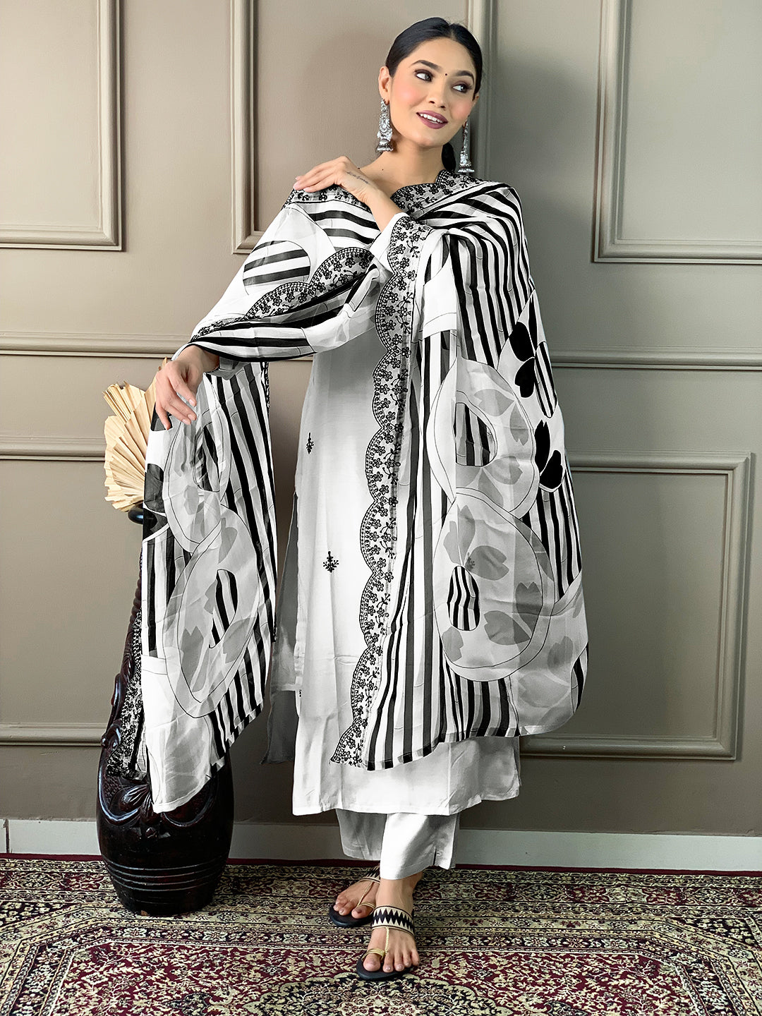 WHITE AND BLACK PRINTED KURTA SET