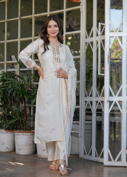 WHITE DREAMS LUXE KURTA SET