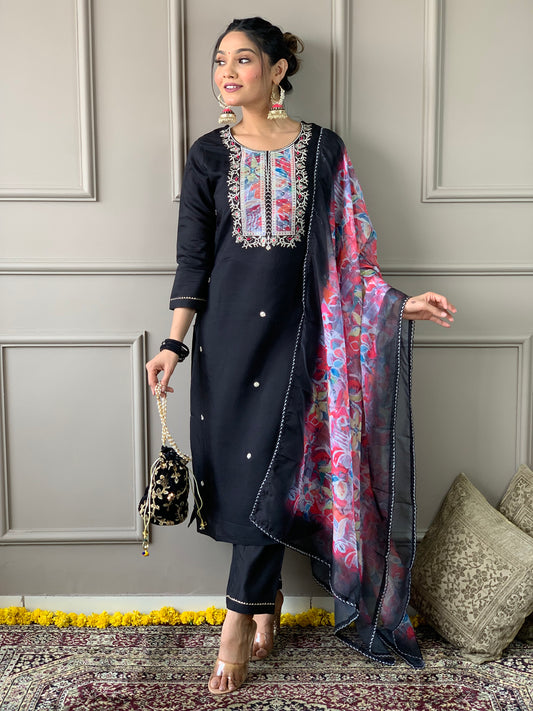 BLACK RAYON SLUB EMBROIDERED KURTA SET