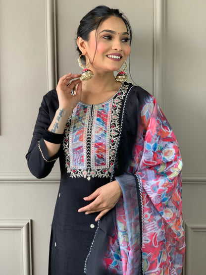 BLACK RAYON SLUB EMBROIDERED KURTA SET