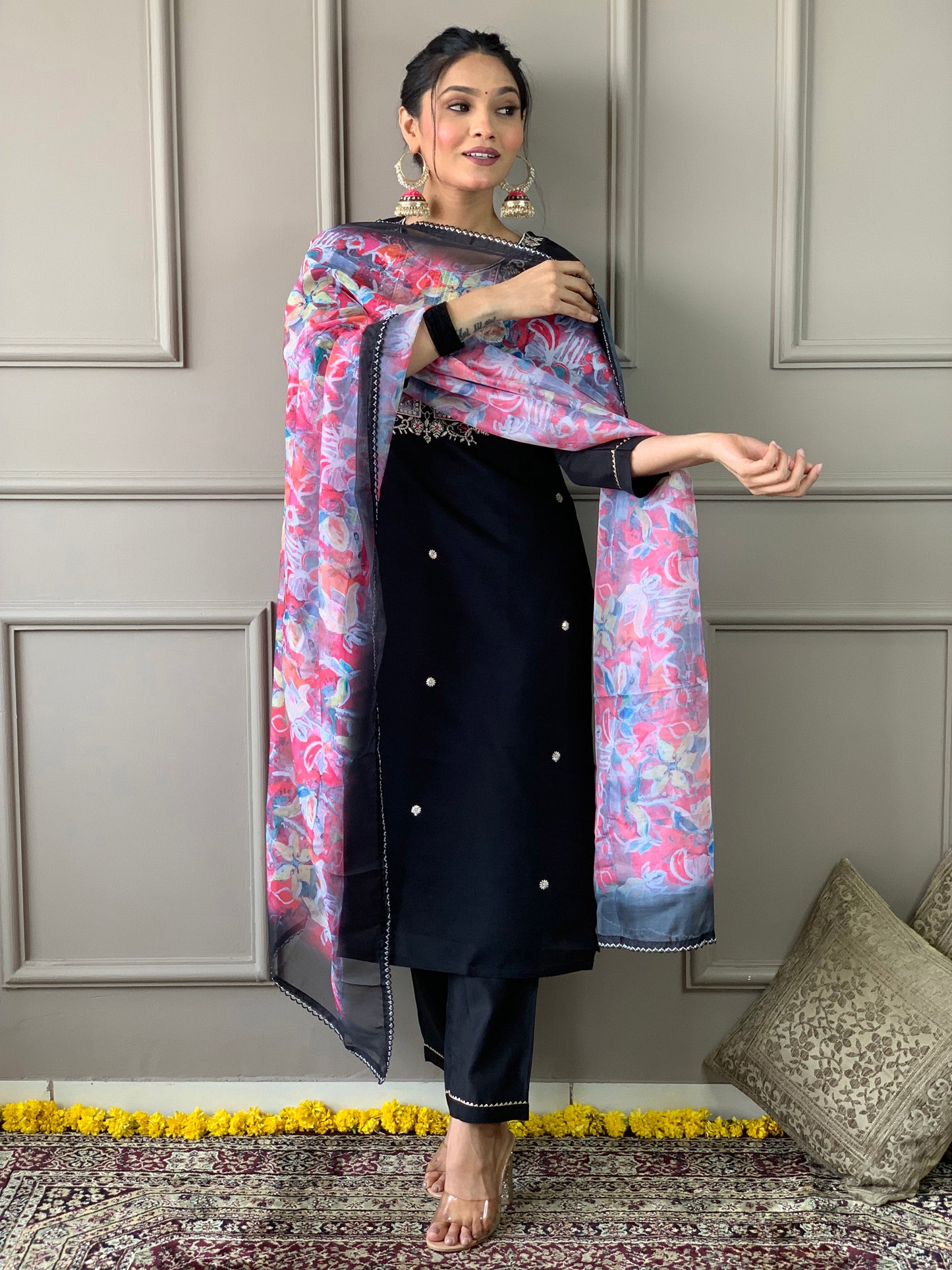 BLACK RAYON SLUB EMBROIDERED KURTA SET