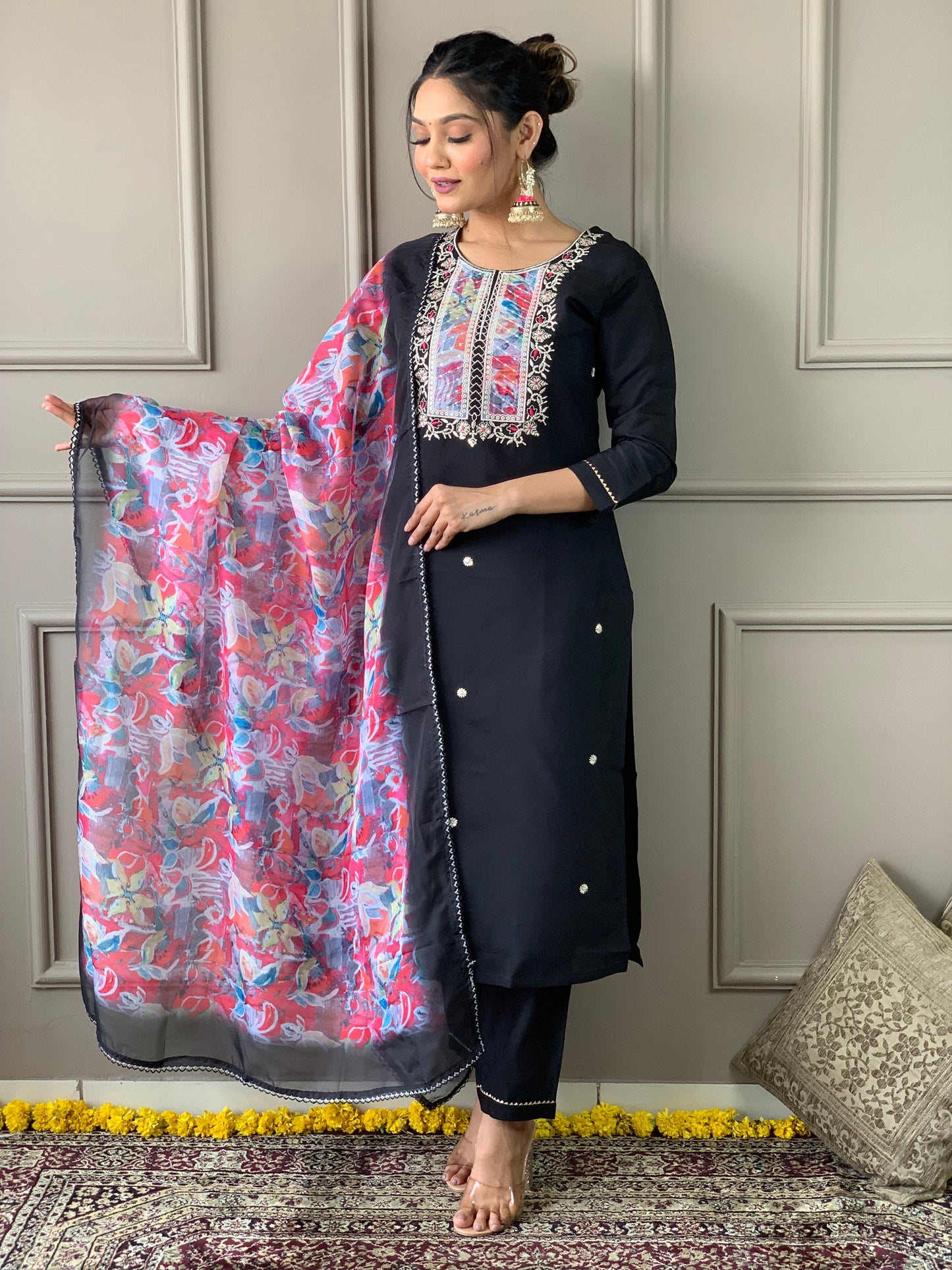 BLACK RAYON SLUB EMBROIDERED KURTA SET