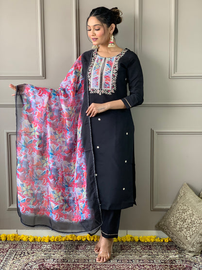 BLACK RAYON SLUB EMBROIDERED KURTA SET