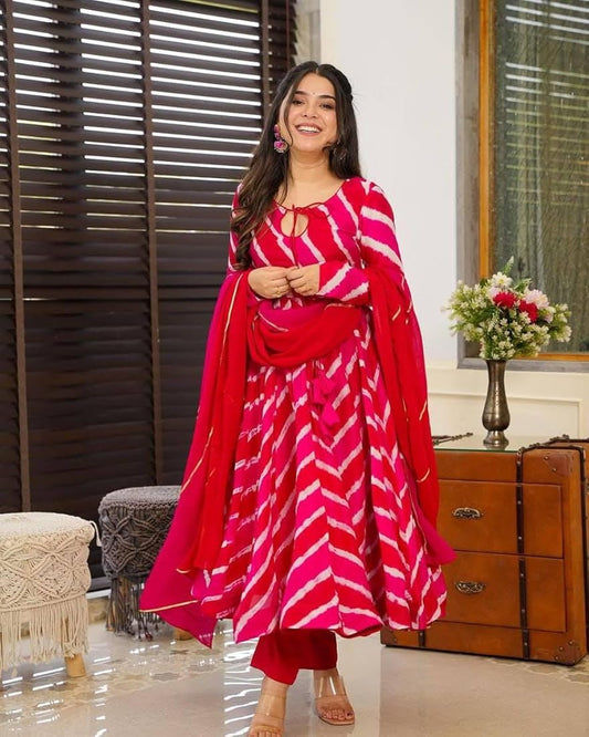 VRUNDA PINK KURTA SET WITH MATCHING PANT & DUPATTA