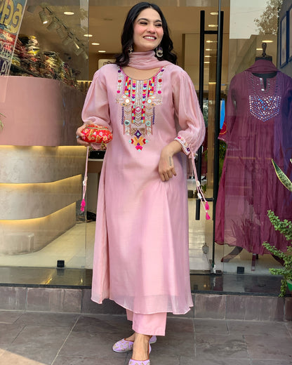 YAMINI PINK FULL-LENGTH KURTA SET WITH PANT & DUPATTA