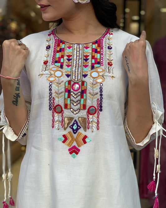 YAMINI  WHITE COTTON KURTA SET WITH COMFORTABLE FIT