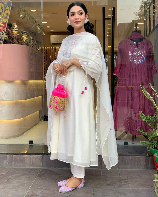 YAMINI  WHITE COTTON KURTA SET WITH COMFORTABLE FIT